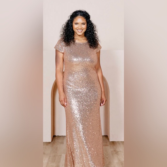 lulus blush Gold Sequin Cowl Back Floor Length Gown Large - Picture 4 of 7